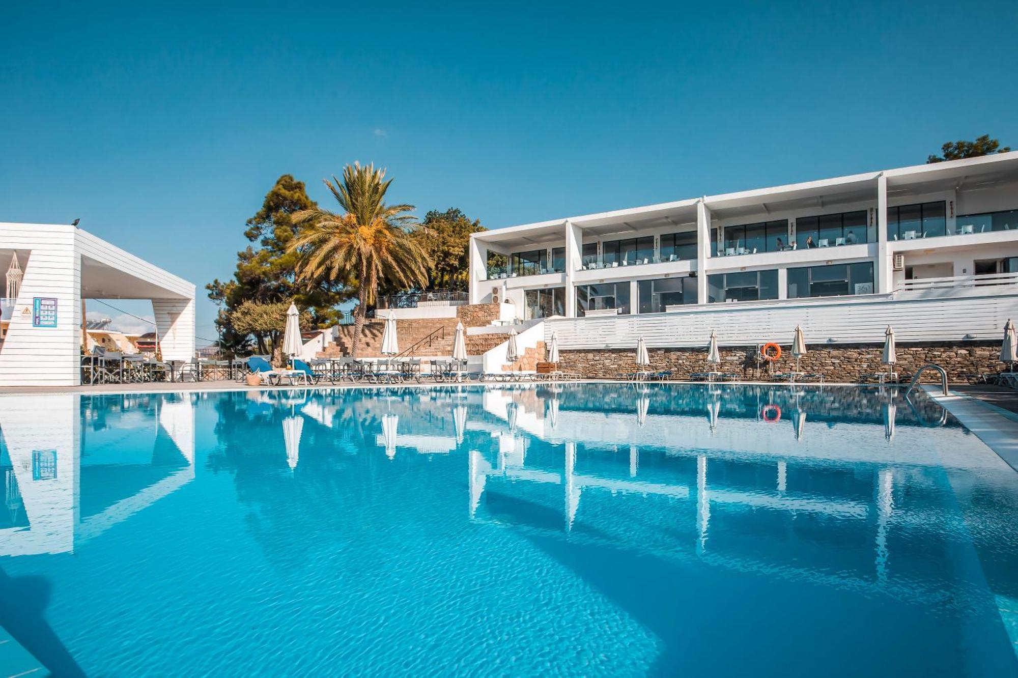 Aiora Resort Pefki  Экстерьер фото