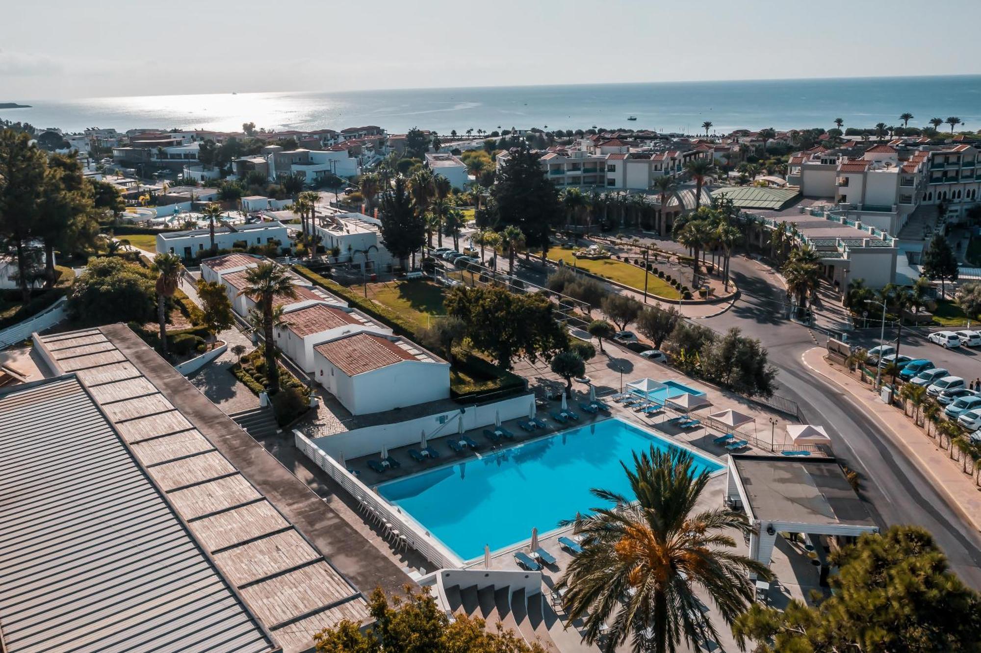Aiora Resort Pefki  Экстерьер фото